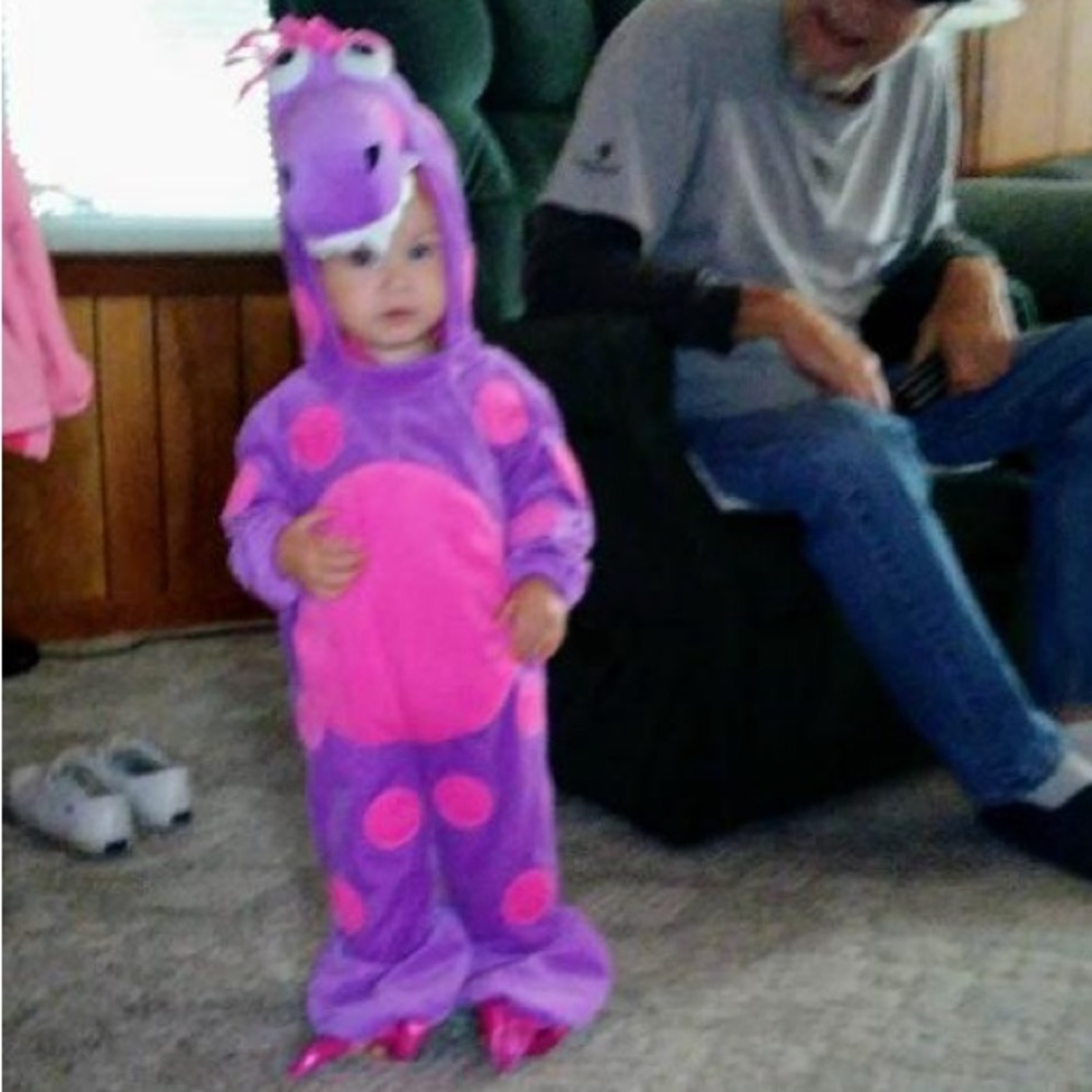 Halloween Costume - Picture 10 of 10